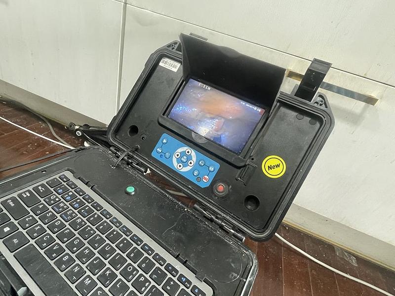 노트북에 연결한 내시경 장비